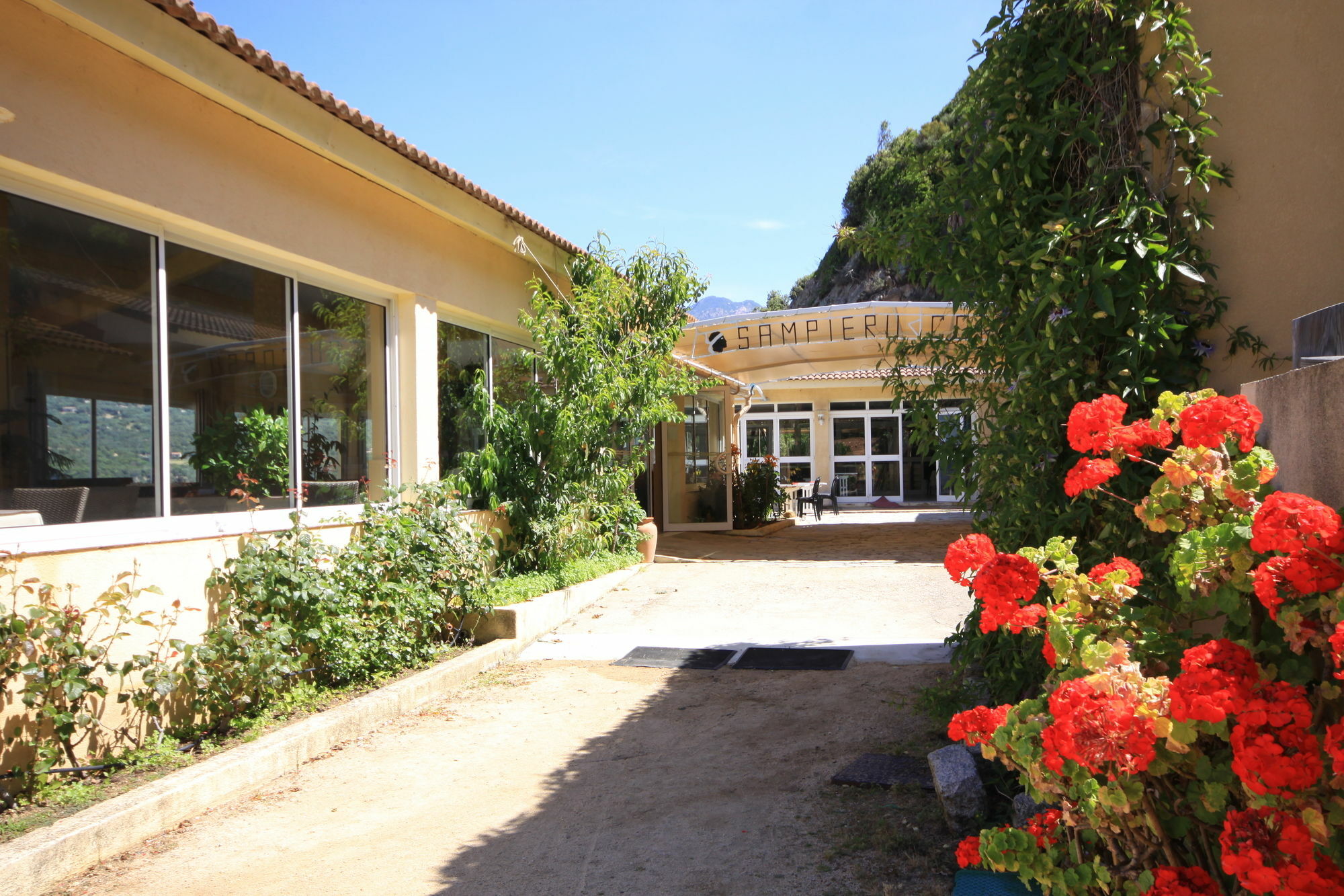 Hotel Sampiero Propriano  Exterior photo